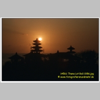 14561 Thana Lot Bali 1986.jpg